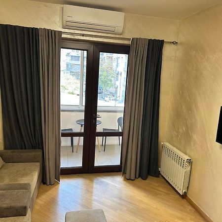 Comfortable Apartment In Center Γιερεβάν Εξωτερικό φωτογραφία