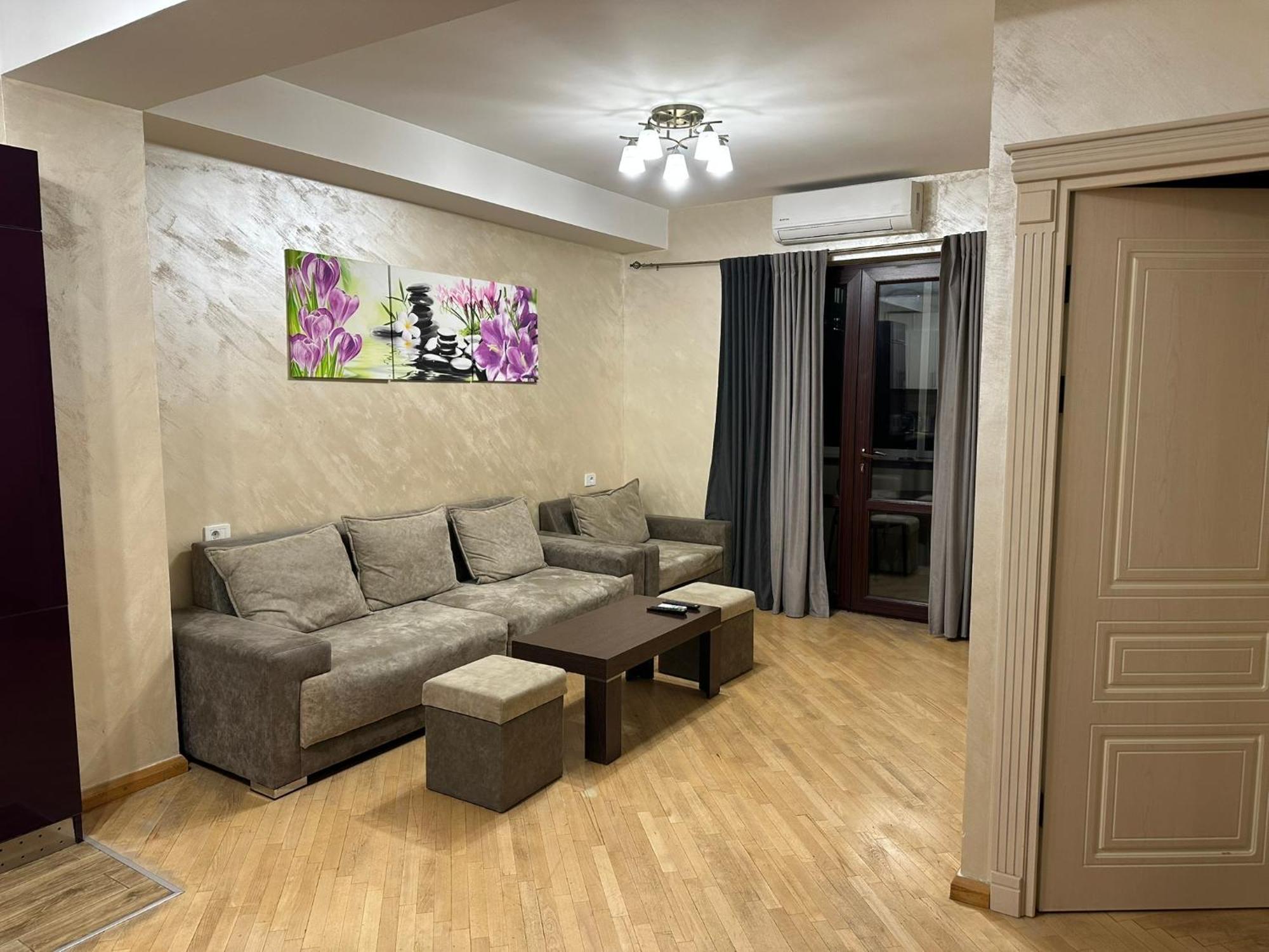 Comfortable Apartment In Center Γιερεβάν Εξωτερικό φωτογραφία