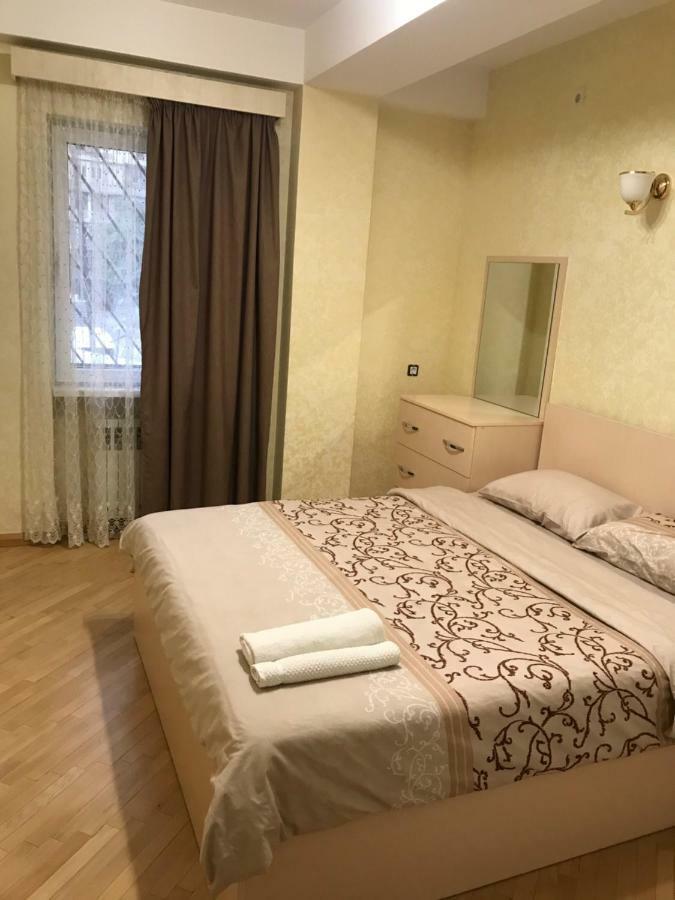 Comfortable Apartment In Center Γιερεβάν Εξωτερικό φωτογραφία